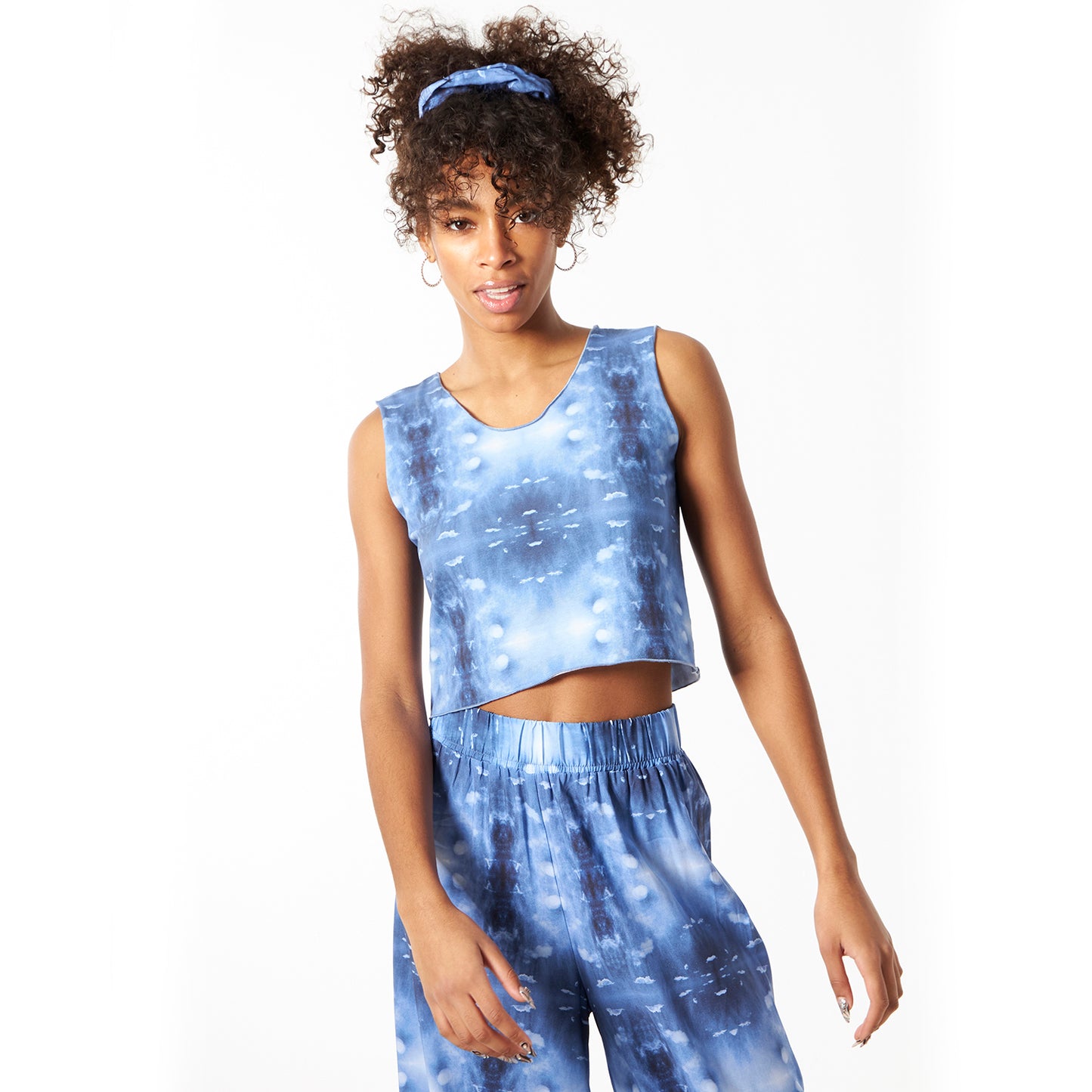 Stretch Crop Tank Top - Blue Cloud Print