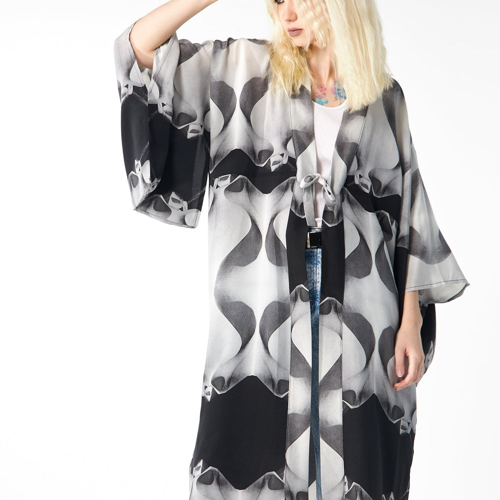 
                  
                    Babs Silk Kimono - Black/White La Pedrera Inspired
                  
                