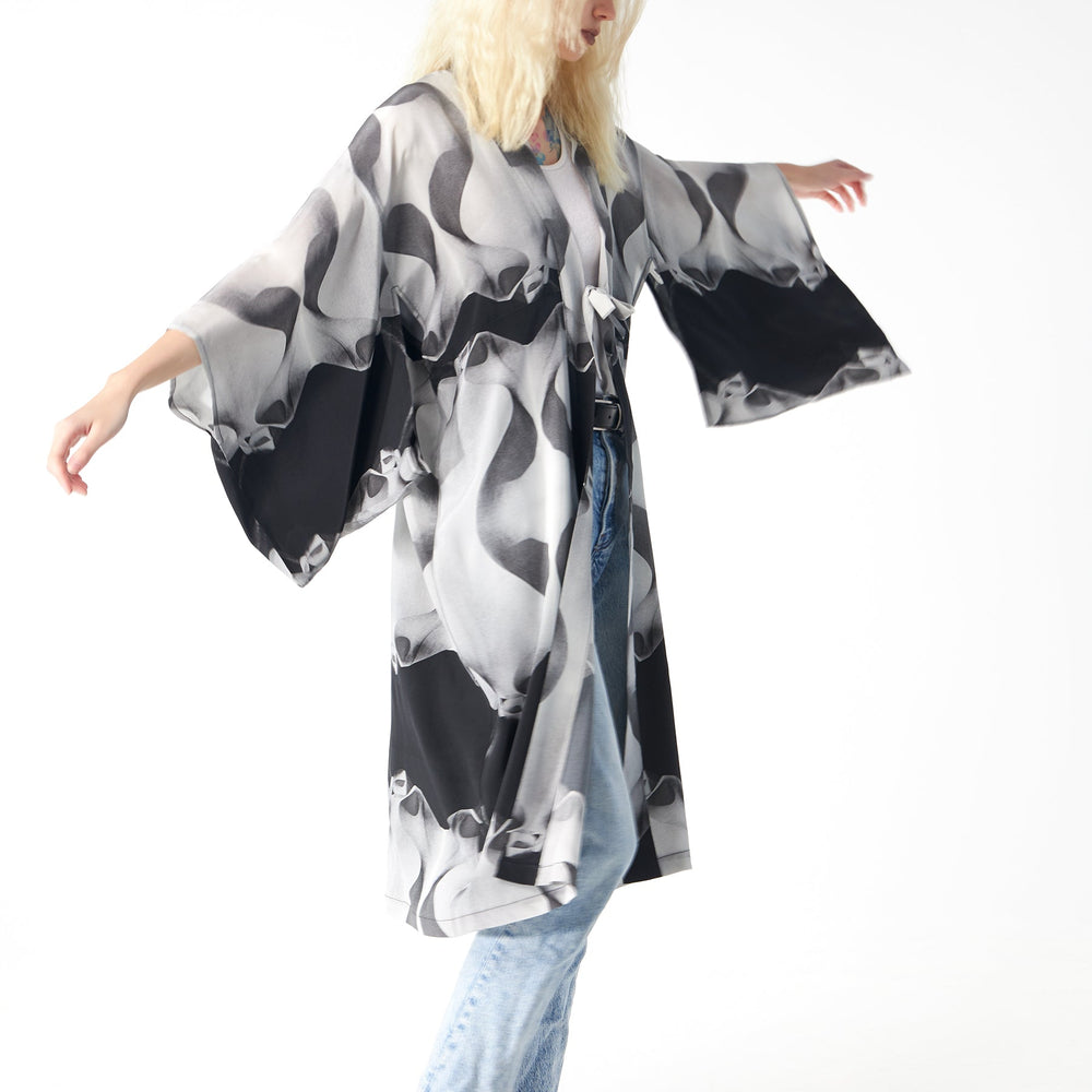
                  
                    Babs Silk Kimono - Black/White La Pedrera Inspired
                  
                