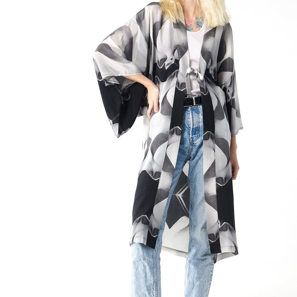 
                  
                    Babs Silk Kimono - Black/White La Pedrera Inspired
                  
                