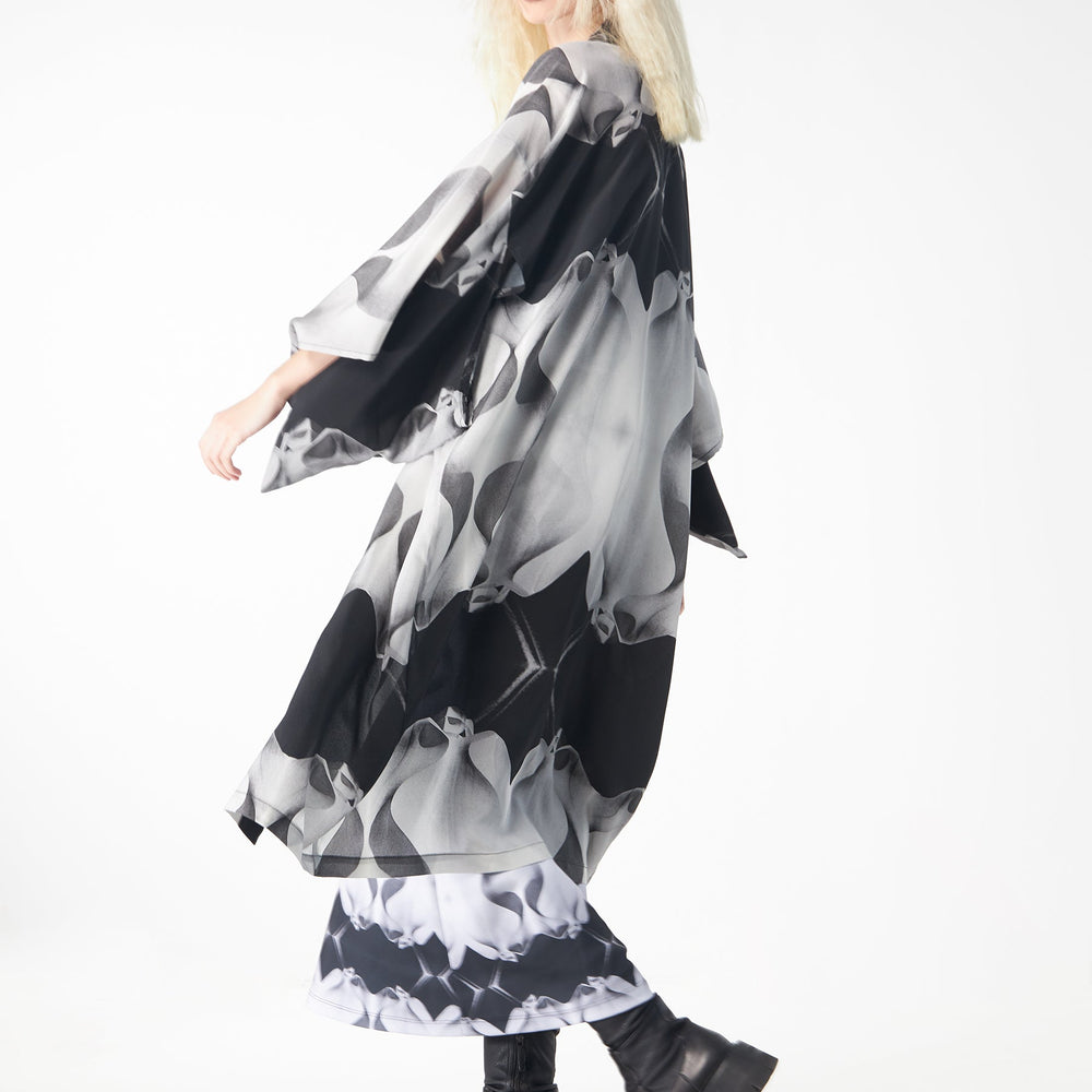 
                  
                    Babs Silk Kimono - Black/White La Pedrera Inspired
                  
                