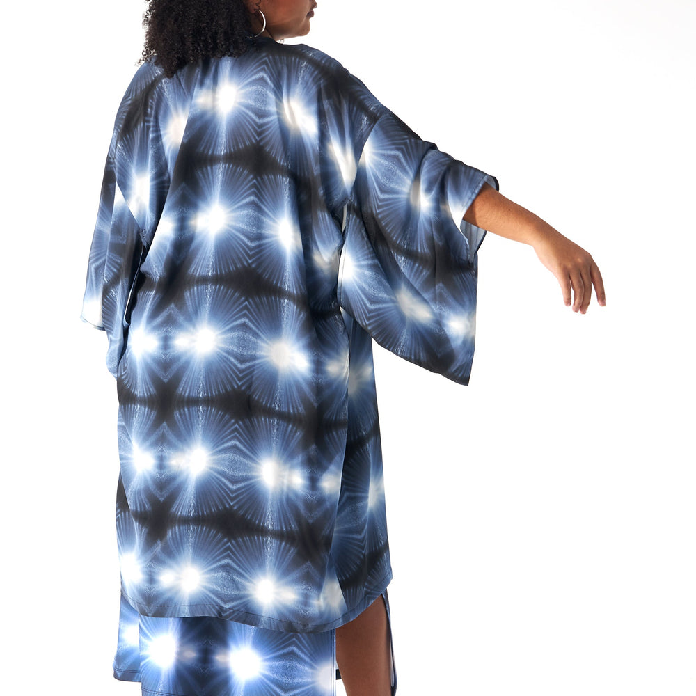 
                  
                    Babs Kimono: A Silk Masterpiece Inspired by NYC Rain
                  
                