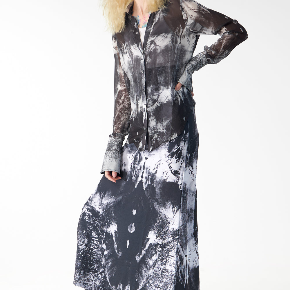 
                  
                    Babs Body-hugging Midi Skirt - Black/White Nature Print Design
                  
                